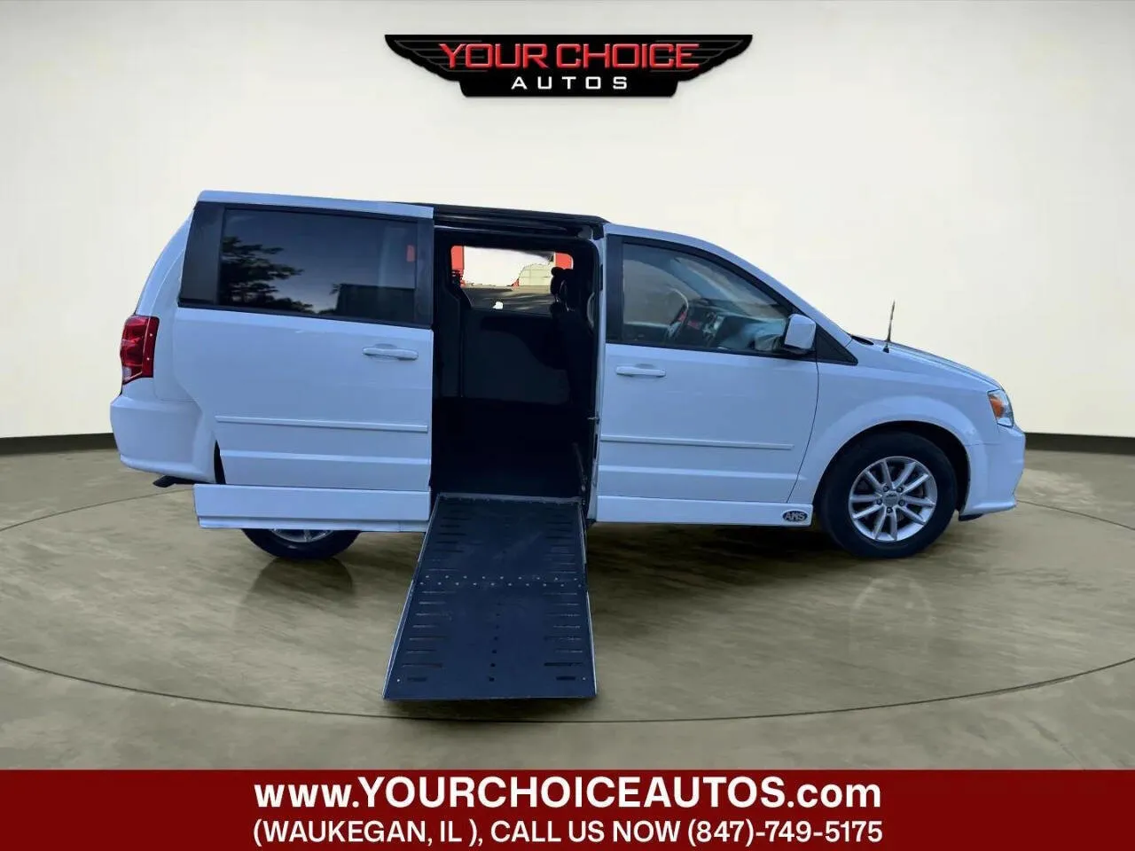 White 2014 Dodge Grand Caravan SXT for sale in Waukegan, IL