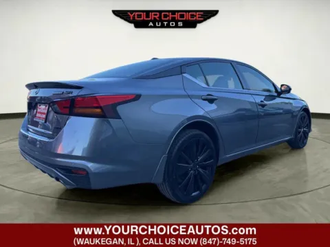 More photos of 2022 Nissan Altima 2.5 SR at Your Choice Autos - Waukegan, IL