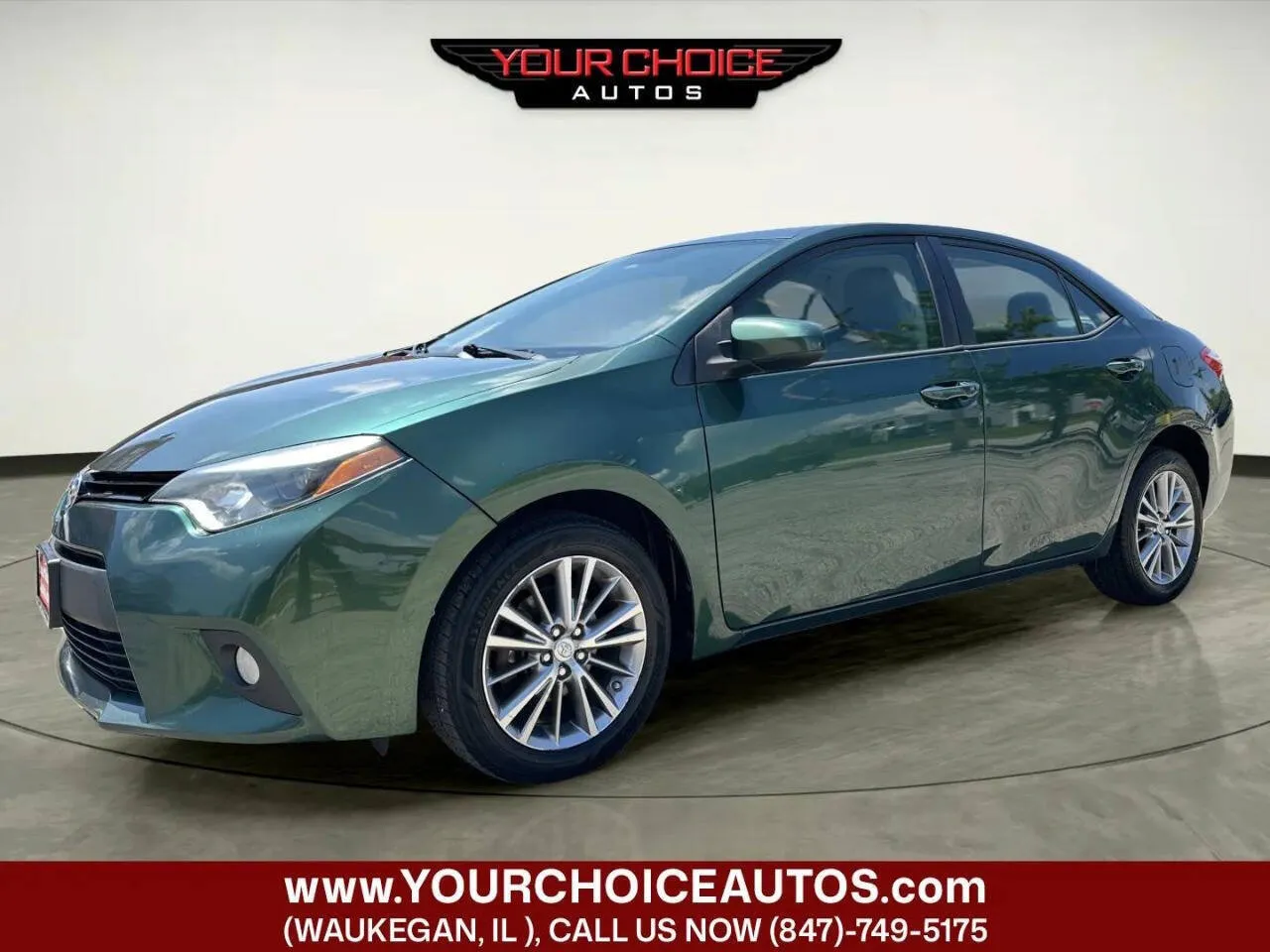 Green 2014 Toyota Corolla LE 4dr Sedan for sale in Waukegan, IL