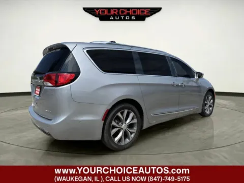 More photos of 2018 Chrysler Pacifica Limited at Your Choice Autos - Waukegan, IL