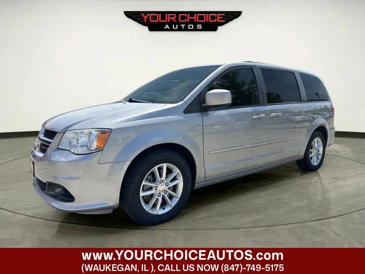 Silver 2015 Dodge Grand Caravan SXT for sale in Waukegan, IL