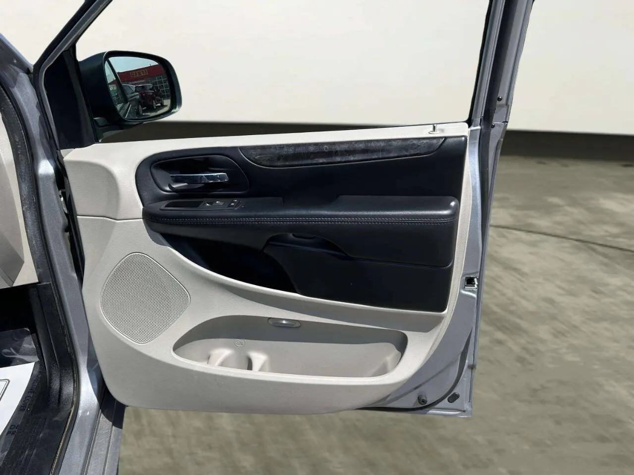 2015 Dodge Grand Caravan SXT - Photo 17