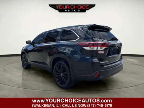Another view of 2019 Toyota Highlander SE AWD 4dr SUV for sale in Waukegan, IL at Your Choice Autos - Waukegan