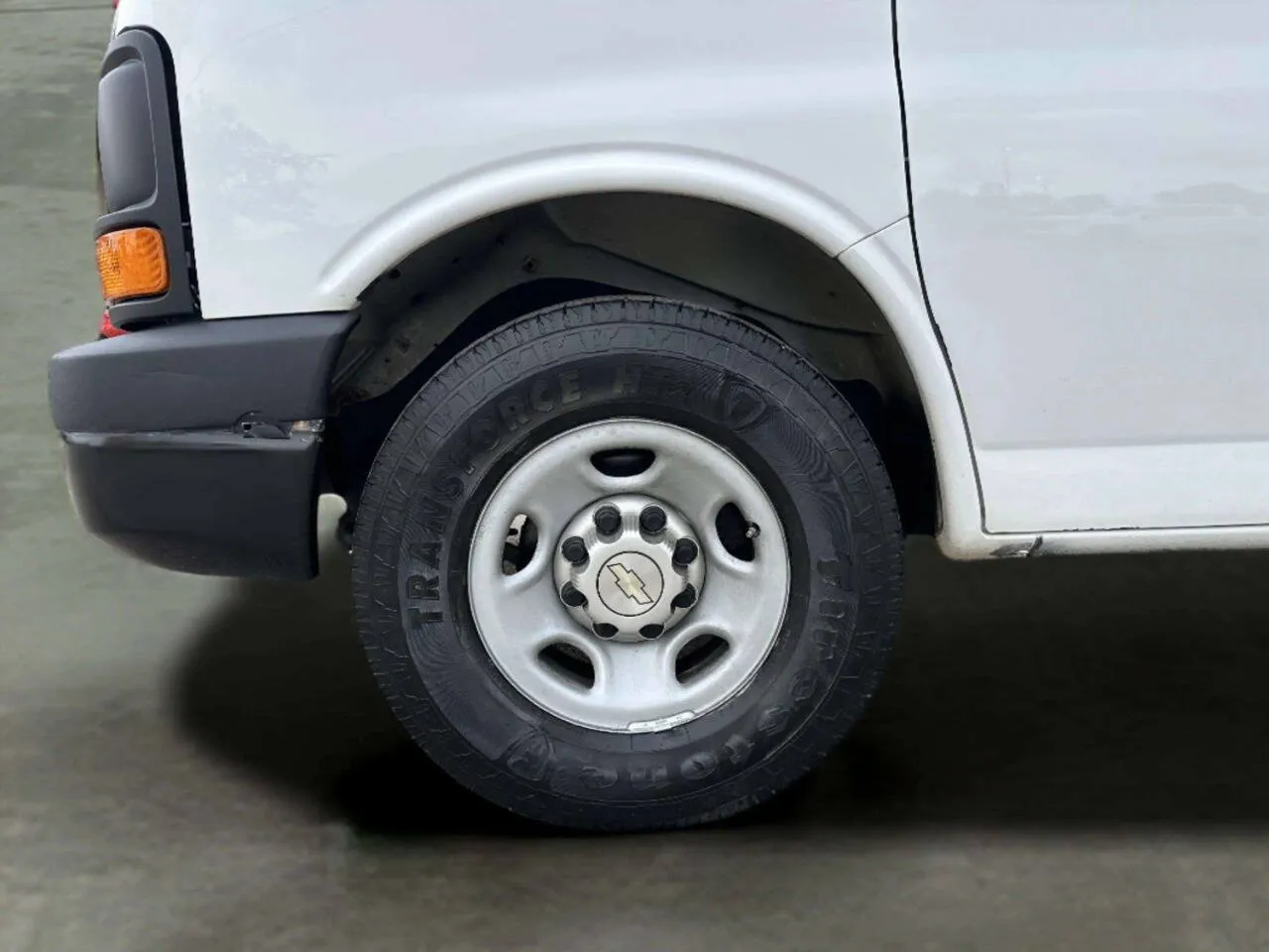 2014 Chevrolet Express Cargo Work Van - Photo 35