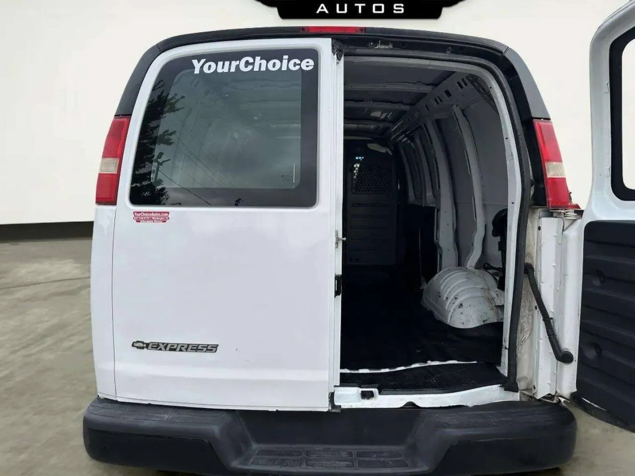 2014 Chevrolet Express Cargo Work Van - Photo 14