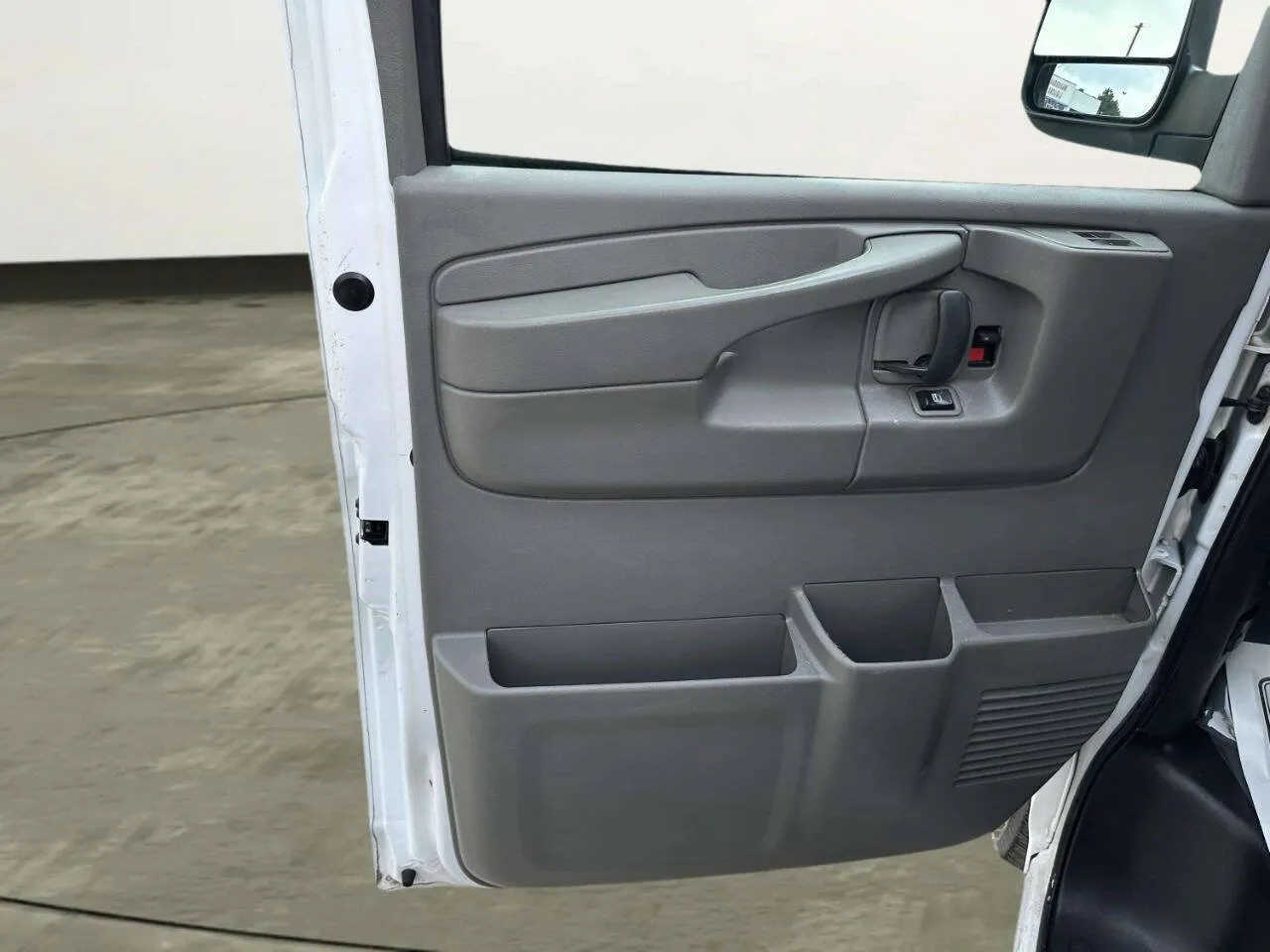 2014 Chevrolet Express Cargo Work Van - Photo 12