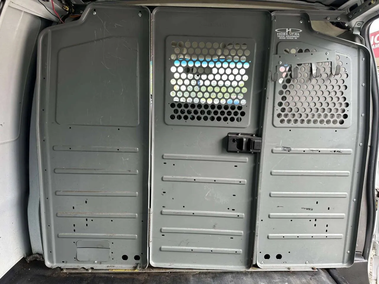 2014 Chevrolet Express Cargo Work Van - Photo 21
