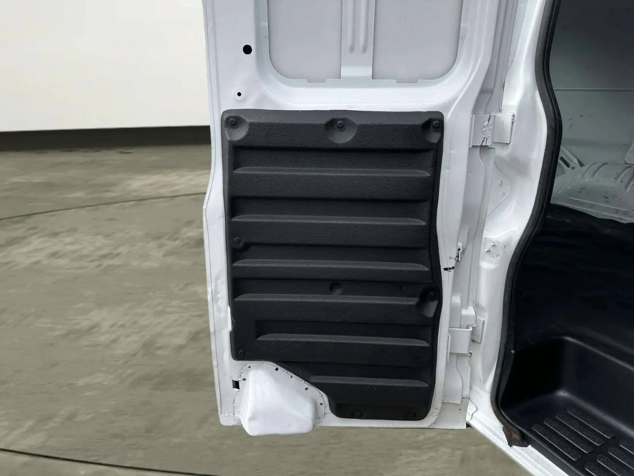 2014 Chevrolet Express Cargo Work Van - Photo 18