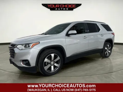 Silver 2019 Chevrolet Traverse LT Leather for sale in Waukegan, IL