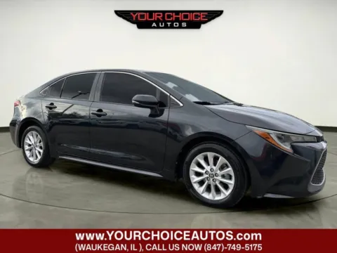 Black 2021 Toyota Corolla XLE for sale in Waukegan, IL