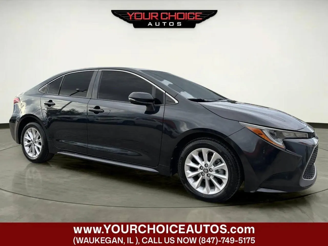 Black 2021 Toyota Corolla XLE for sale in Waukegan, IL