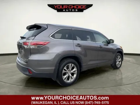 More photos of 2015 Toyota Highlander XLE at Your Choice Autos - Waukegan, IL