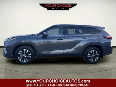 Photos of 2021 Toyota Highlander XLE for sale in Waukegan, IL at Your Choice Autos - Waukegan