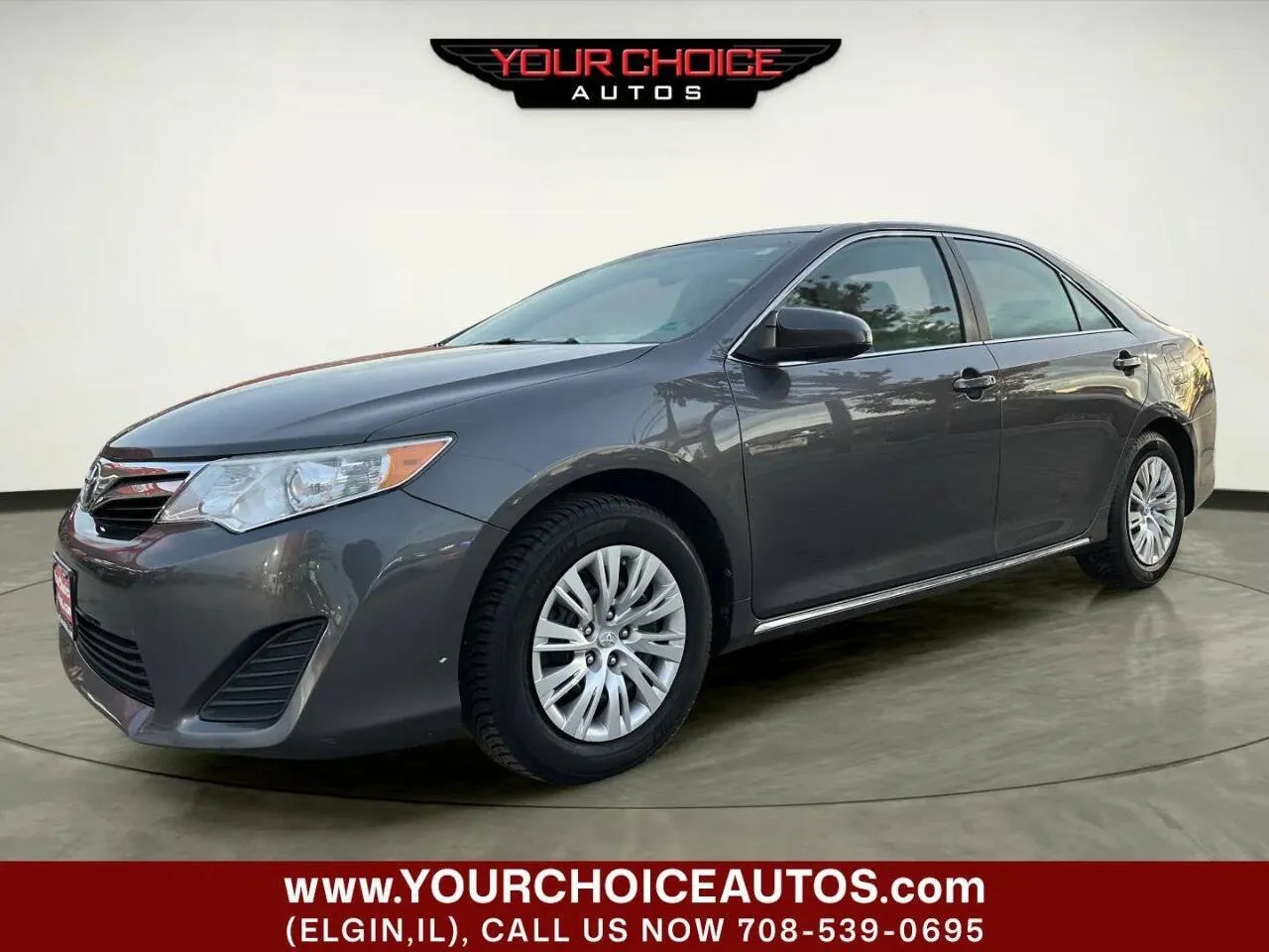 Gray 2012 Toyota Camry LE 4dr Sedan for sale in Waukegan, IL