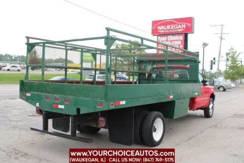 More photos of 2002 Ford Super Duty F-550 DRW 4X2 2dr Regular Cab 140.8 200.8 in. WB at Your Choice Autos - Waukegan, IL