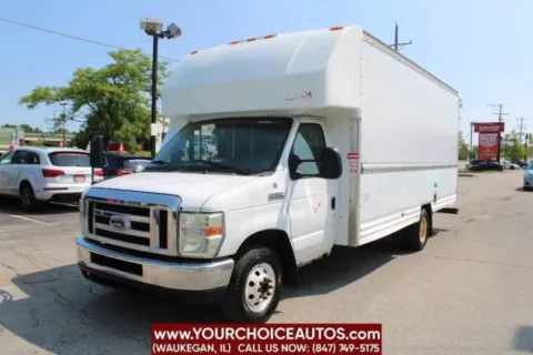 White 2008 Ford Econoline Commercial Cutaway E 350 SD 2dr Commercial/Cutaway/Chassis 138 176 in. WB for sale in Waukegan, IL