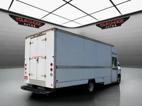 More photos of 2008 Ford Econoline Commercial Cutaway E 350 SD 2dr Commercial/Cutaway/Chassis 138 176 in. WB at Your Choice Autos - Waukegan, IL