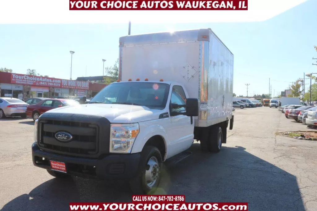 2015 Ford Super Duty F-350 DRW XL 4x2 2dr Regular Cab 141 in. WB DRW Chassis for sale in Waukegan, IL