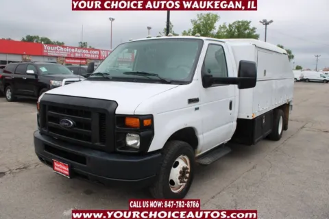 White 2012 Ford Econoline Commercial Cutaway E 450 SD 2dr Commercial/Cutaway/Chassis 158 176 in. WB for sale in Waukegan, IL