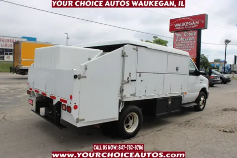 More photos of 2012 Ford Econoline Commercial Cutaway E 450 SD 2dr Commercial/Cutaway/Chassis 158 176 in. WB at Your Choice Autos - Waukegan, IL