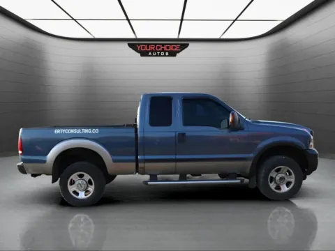 More photos of 2006 Ford Super Duty F-350 SRW Lariat 4dr SuperCab 4WD SB at Your Choice Autos - Waukegan, IL