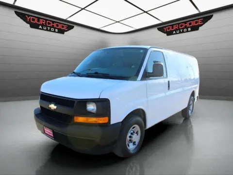 White 2017 Chevrolet Express Cargo Van 2500 3dr Cargo Van for sale in Waukegan, IL
