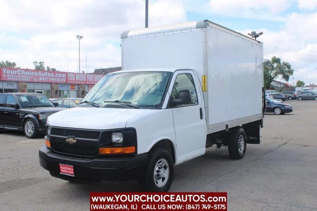 2016 Chevrolet Express Commercial Cutaway 3500 2dr 139 in. WB Cutaway Chassis w/1WT for sale in Waukegan, IL