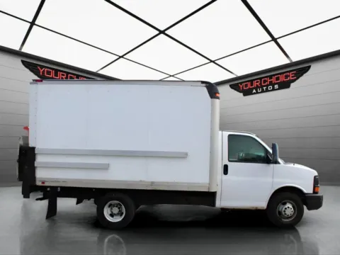 More photos of 2012 Chevrolet Express Commercial Cutaway Work Van at Your Choice Autos - Waukegan, IL