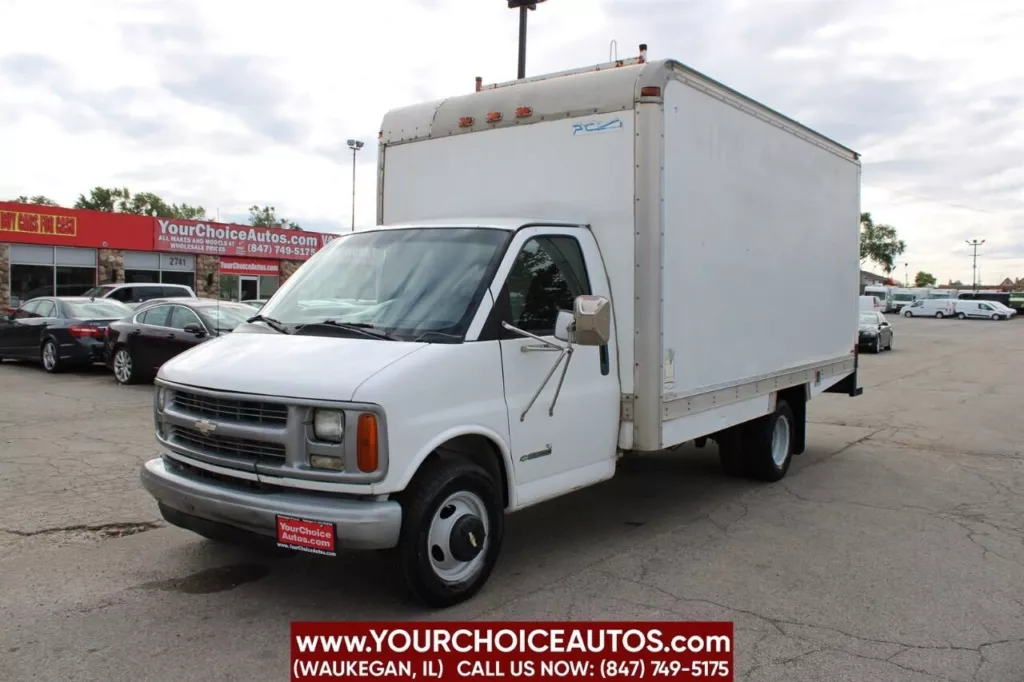 Used 2002 Chevrolet Express Commercial Cutaway C7L for sale in