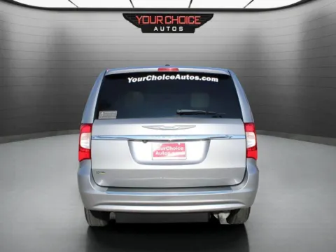 More photos of 2013 Chrysler Town & Country Touring at Your Choice Autos - Waukegan, IL