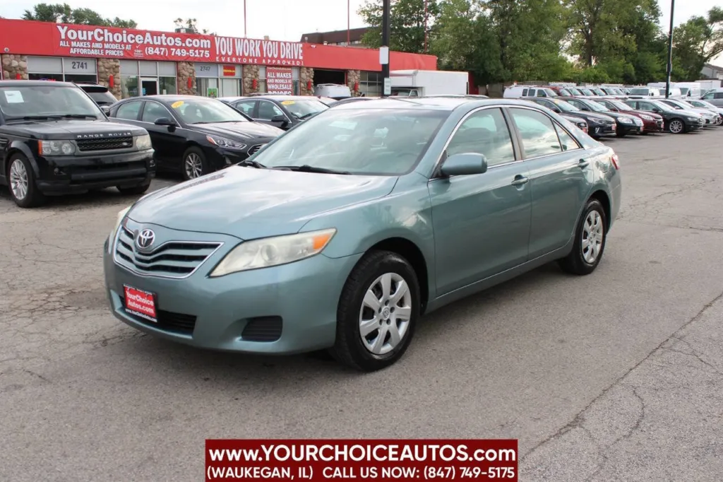 2011 Toyota Camry LE 4dr Sedan 6A for sale in Waukegan, IL