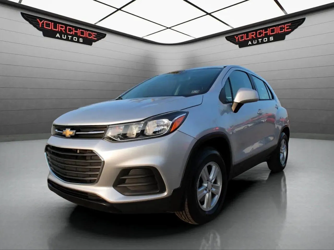 Silver 2018 Chevrolet Trax LS for sale in Waukegan, IL
