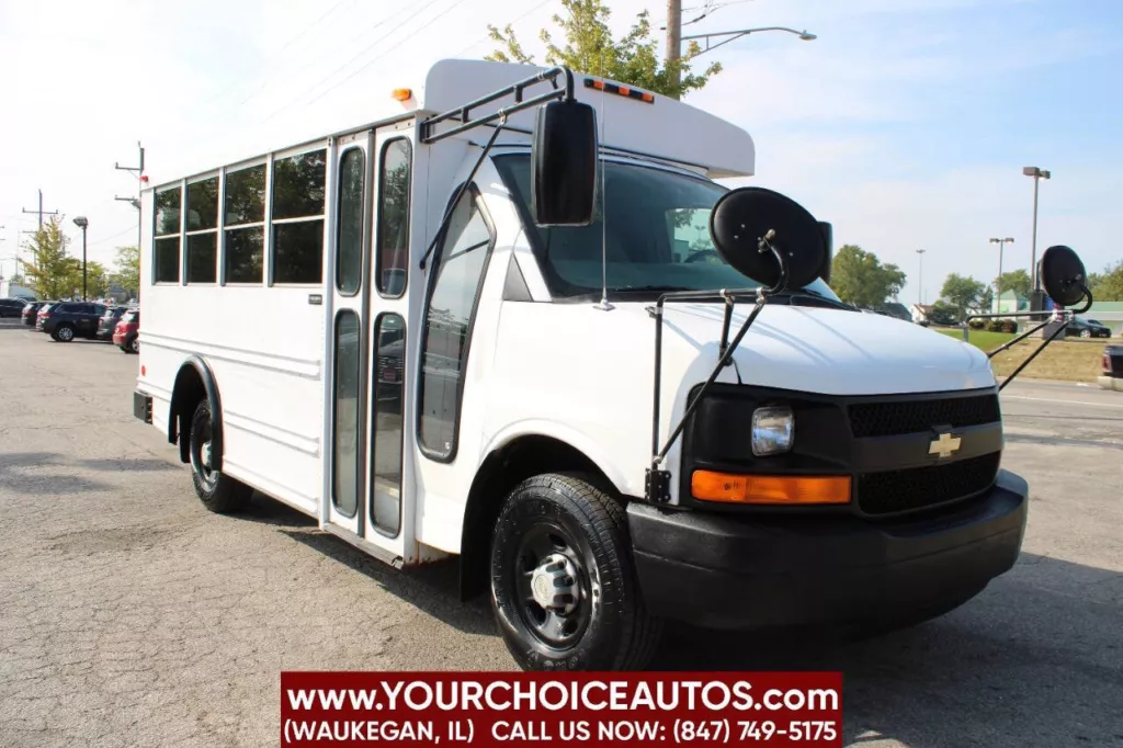 2007 Chevrolet Express Commercial Cutaway C6Y SRW for sale in Waukegan, IL