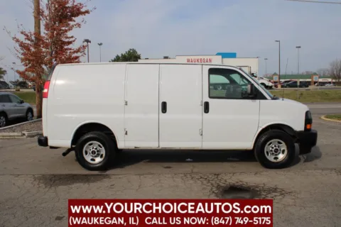 More photos of 2018 GMC Savana Cargo Van 3500 3dr Cargo Van at Your Choice Autos - Waukegan, IL