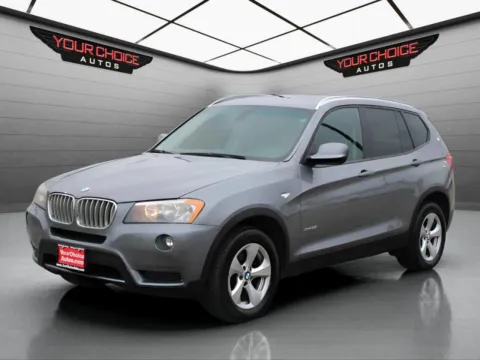 Silver 2011 BMW 3 Series 328i xDrive for sale in Waukegan, IL