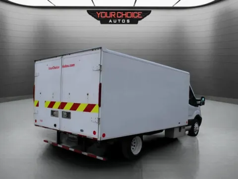 More photos of 2019 Ford Transit Chassis 350 HD 2dr 156 in. WB DRW Chassis w/9950 Lb. GVWR at Your Choice Autos - Waukegan, IL