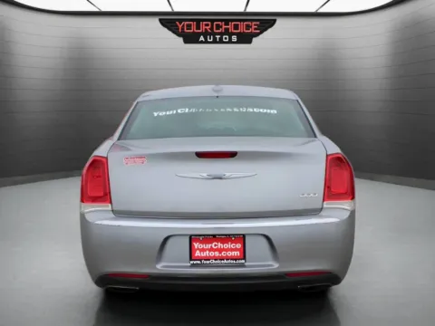 More photos of 2018 Chrysler 300 Limited at Your Choice Autos - Waukegan, IL