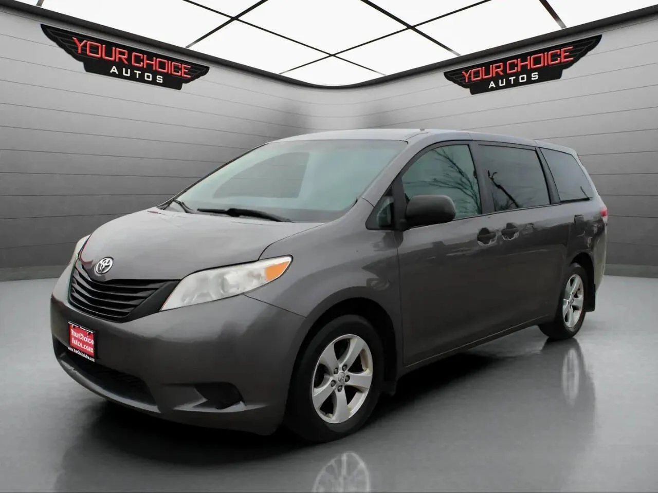 Unknown 2012 Toyota Sienna Base 7 Passenger 4dr Mini Van V6 for sale in Waukegan, IL