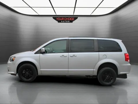 Photos of 2019 Dodge Grand Caravan GT for sale in Waukegan, IL at Your Choice Autos - Waukegan