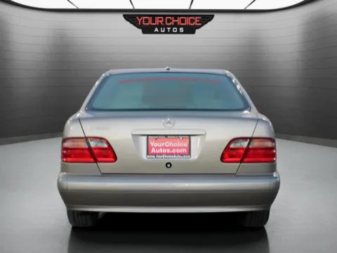 More photos of 2000 Mercedes-Benz E-Class E 320 4dr Sedan at Your Choice Autos - Waukegan, IL