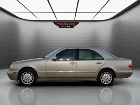 Photos of 2000 Mercedes-Benz E-Class E 320 4dr Sedan for sale in Waukegan, IL at Your Choice Autos - Waukegan