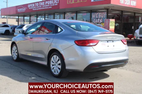 More photos of 2015 Chrysler 200 LX at Your Choice Autos - Waukegan, IL
