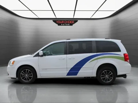 Photos of 2017 Dodge Grand Caravan SXT for sale in Waukegan, IL at Your Choice Autos - Waukegan