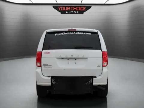 More photos of 2017 Dodge Grand Caravan SXT at Your Choice Autos - Waukegan, IL