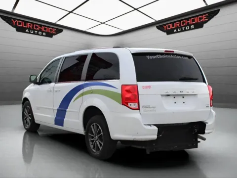 More photos of 2017 Dodge Grand Caravan SXT at Your Choice Autos - Waukegan, IL