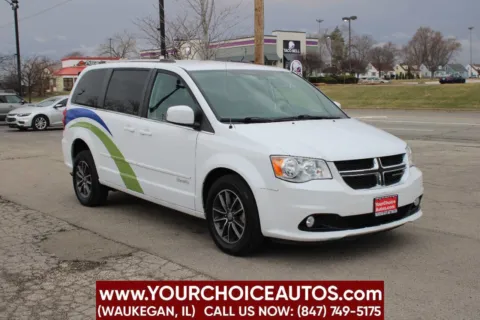 More photos of 2017 Dodge Grand Caravan SXT at Your Choice Autos - Waukegan, IL