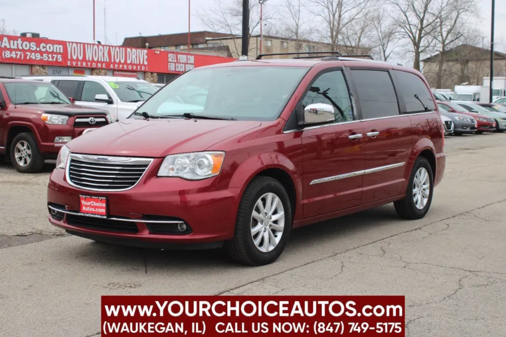 2016 Chrysler Town & Country Limited Platinum for sale in Waukegan, IL