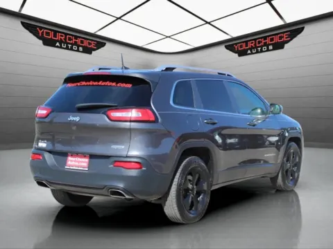 Another view of 2016 Jeep Cherokee Latitude for sale in Waukegan, IL at Your Choice Autos - Waukegan