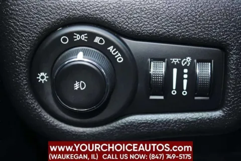 Photos of 2016 Jeep Cherokee Latitude for sale in Waukegan, IL at Your Choice Autos - Waukegan
