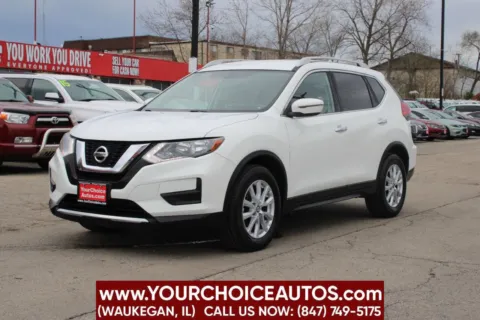 White 2017 Nissan Rogue SV for sale in Waukegan, IL